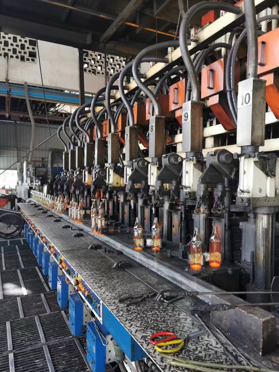 Glass bottle production lines at the SGSBOTTLE site in Shandong