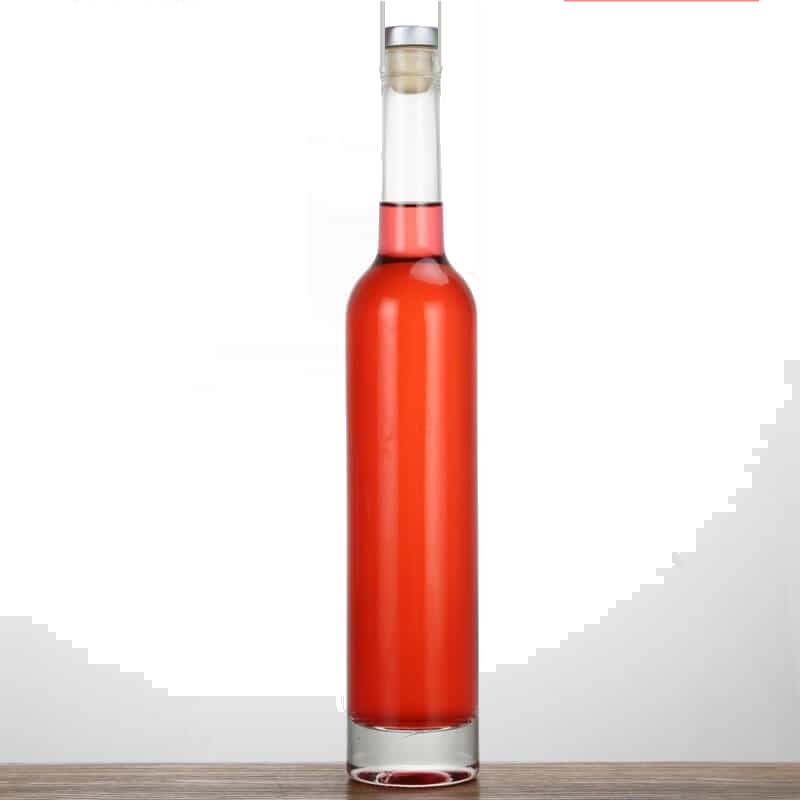 Hohe schlanke gerade Eisweinflasche, 500 ml, mit roséfarbenem Wein