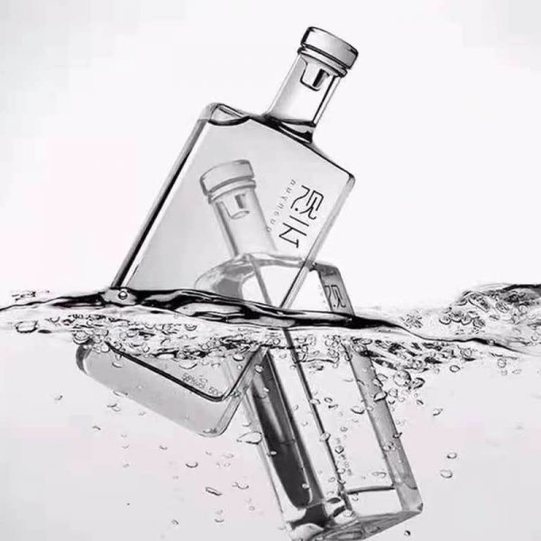 500ml flint glass liquor bottle